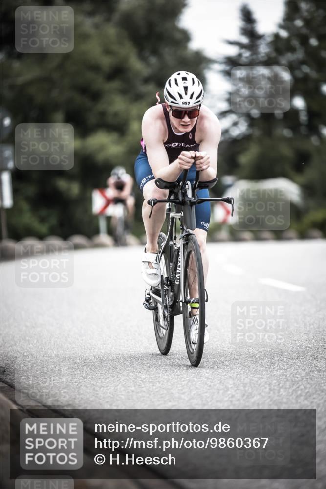 21.06.2026 - 29. Vierlanden-Triathlon H.Heesch http://msf.ph/oto/9860367 21.06.2026 12:07:01 Radfahren 638, 712, 768, 769, 910, 946, 952, 953 meine-sportfotos.de