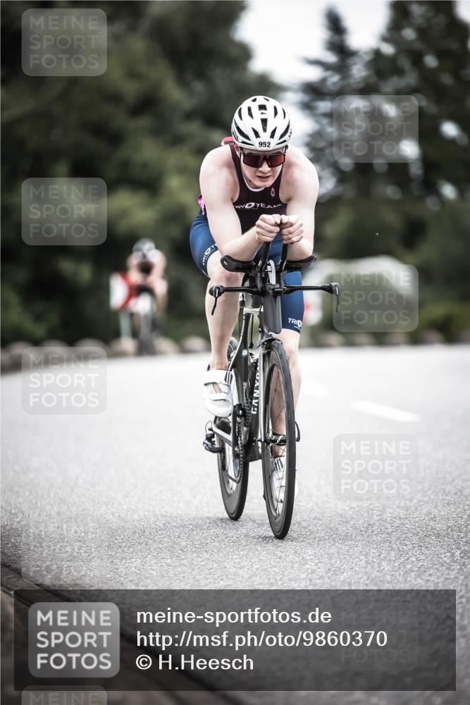 21.06.2026 - 29. Vierlanden-Triathlon H.Heesch http://msf.ph/oto/9860370 21.06.2026 12:07:01 Radfahren 638, 712, 768, 769, 910, 946, 952, 953 meine-sportfotos.de