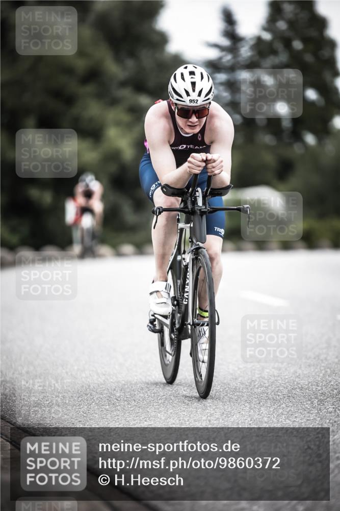 21.06.2026 - 29. Vierlanden-Triathlon H.Heesch http://msf.ph/oto/9860372 21.06.2026 12:07:01 Radfahren 638, 712, 768, 769, 910, 946, 952, 953 meine-sportfotos.de