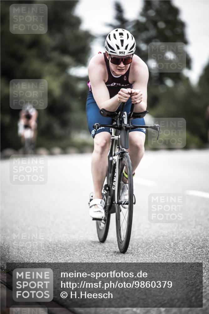 21.06.2026 - 29. Vierlanden-Triathlon H.Heesch http://msf.ph/oto/9860379 21.06.2026 12:07:01 Radfahren 638, 712, 768, 769, 910, 946, 952, 953 meine-sportfotos.de