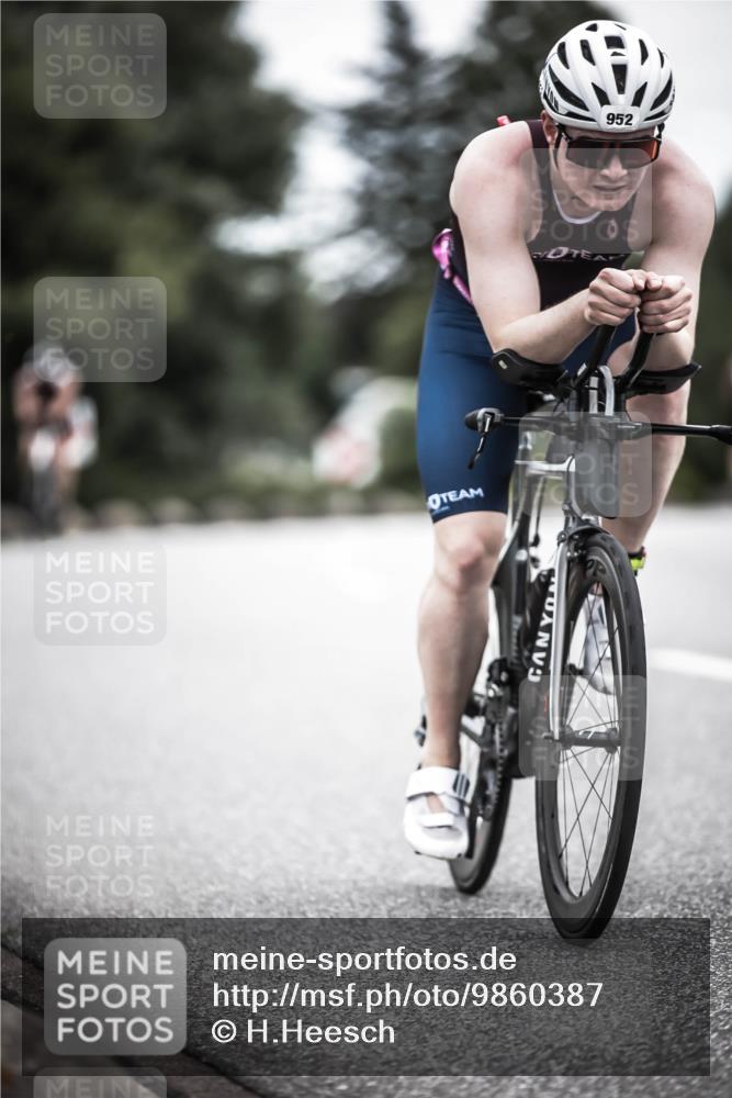21.06.2026 - 29. Vierlanden-Triathlon H.Heesch http://msf.ph/oto/9860387 21.06.2026 12:07:01 Radfahren 638, 712, 768, 769, 910, 946, 952, 953 meine-sportfotos.de