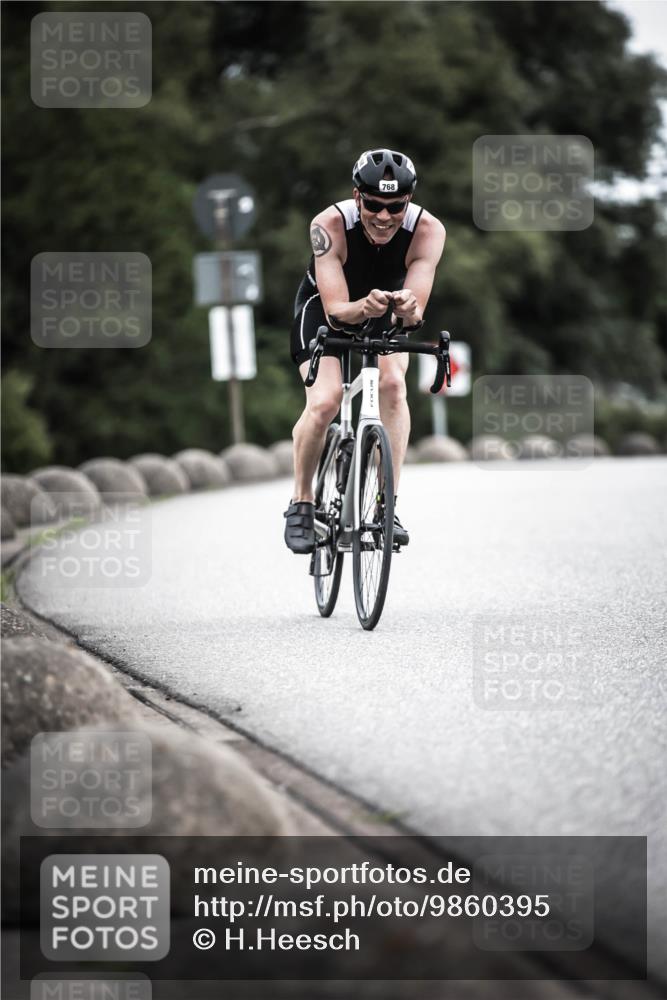 21.06.2026 - 29. Vierlanden-Triathlon H.Heesch http://msf.ph/oto/9860395 21.06.2026 12:07:04 Radfahren 668, 712, 768, 952 meine-sportfotos.de