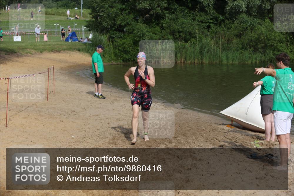 21.06.2026 - 29. Vierlanden-Triathlon Andreas Tolksdorf http://msf.ph/oto/9860416 21.06.2026 09:10:47 Schwimmen 273, 274, 301 meine-sportfotos.de