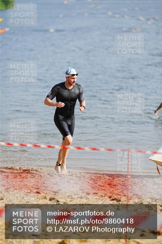 21.06.2026 - 29. Vierlanden-Triathlon LAZAROV Photography http://msf.ph/oto/9860418 21.06.2026 08:41:18 Schwimmen 14, 99, 132 meine-sportfotos.de