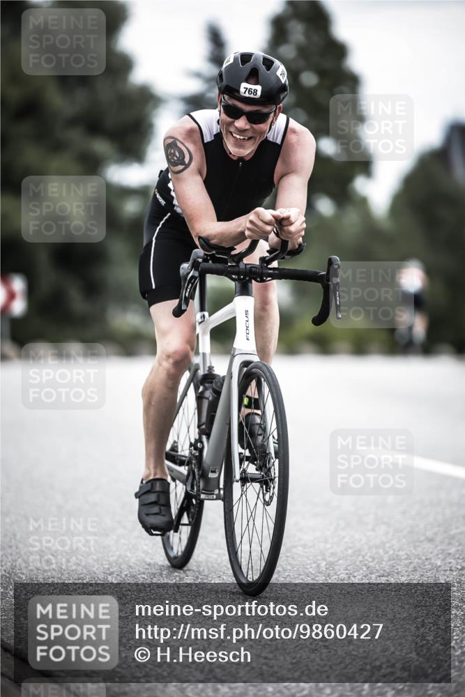 21.06.2026 - 29. Vierlanden-Triathlon H.Heesch http://msf.ph/oto/9860427 21.06.2026 12:07:05 Radfahren 668, 712, 768 meine-sportfotos.de