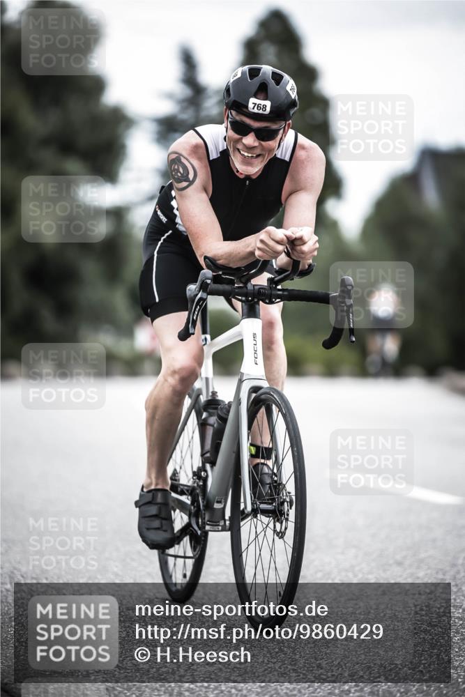 21.06.2026 - 29. Vierlanden-Triathlon H.Heesch http://msf.ph/oto/9860429 21.06.2026 12:07:05 Radfahren 668, 712, 768 meine-sportfotos.de