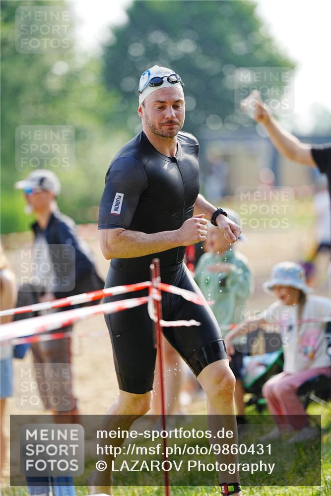 21.06.2026 - 29. Vierlanden-Triathlon LAZAROV Photography http://msf.ph/oto/9860431 21.06.2026 08:41:27 Schwimmen 14, 145 meine-sportfotos.de