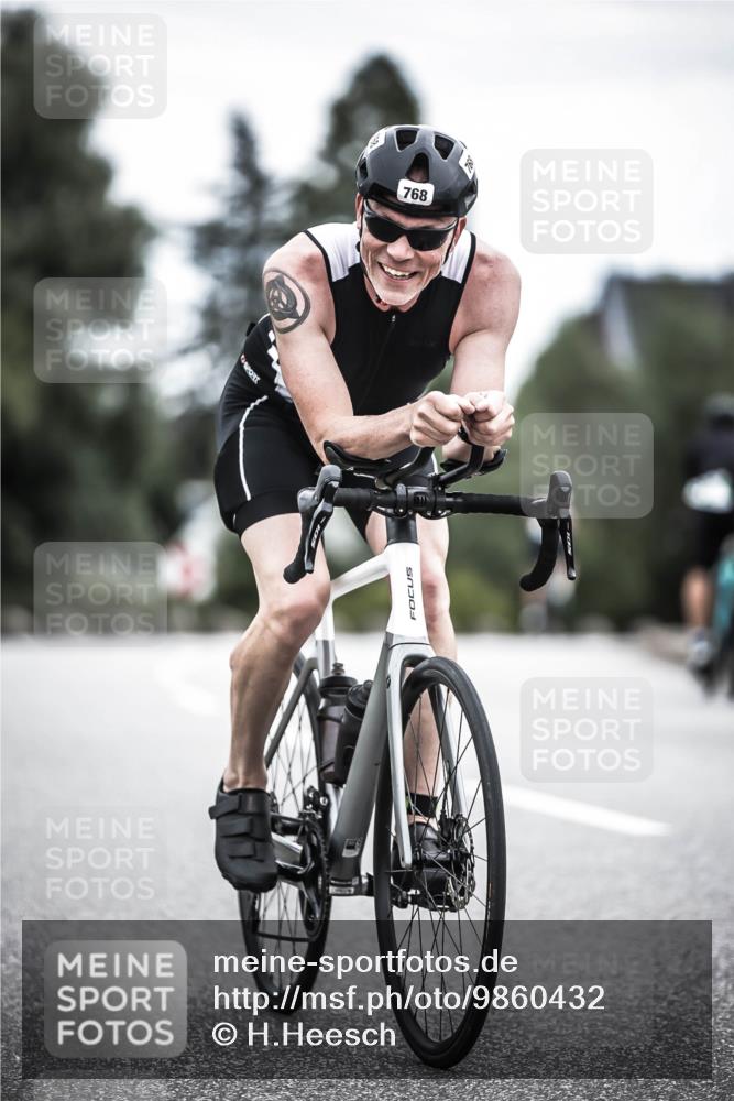 21.06.2026 - 29. Vierlanden-Triathlon H.Heesch http://msf.ph/oto/9860432 21.06.2026 12:07:05 Radfahren 668, 712, 768 meine-sportfotos.de