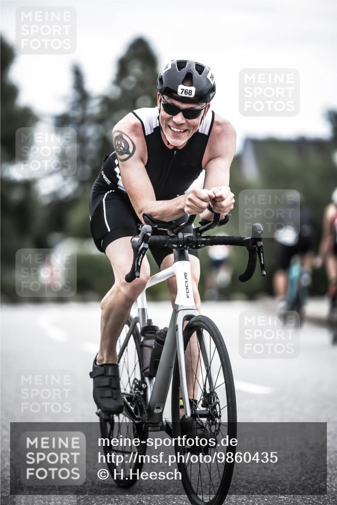 21.06.2026 - 29. Vierlanden-Triathlon H.Heesch http://msf.ph/oto/9860435 21.06.2026 12:07:05 Radfahren 668, 712, 768 meine-sportfotos.de