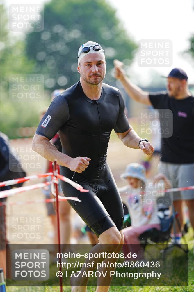 21.06.2026 - 29. Vierlanden-Triathlon LAZAROV Photography http://msf.ph/oto/9860436 21.06.2026 08:41:27 Schwimmen 14, 145 meine-sportfotos.de