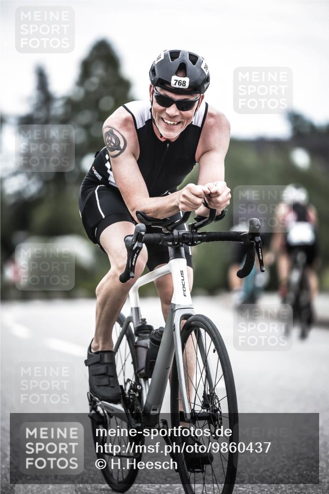 21.06.2026 - 29. Vierlanden-Triathlon H.Heesch http://msf.ph/oto/9860437 21.06.2026 12:07:05 Radfahren 668, 712, 768 meine-sportfotos.de