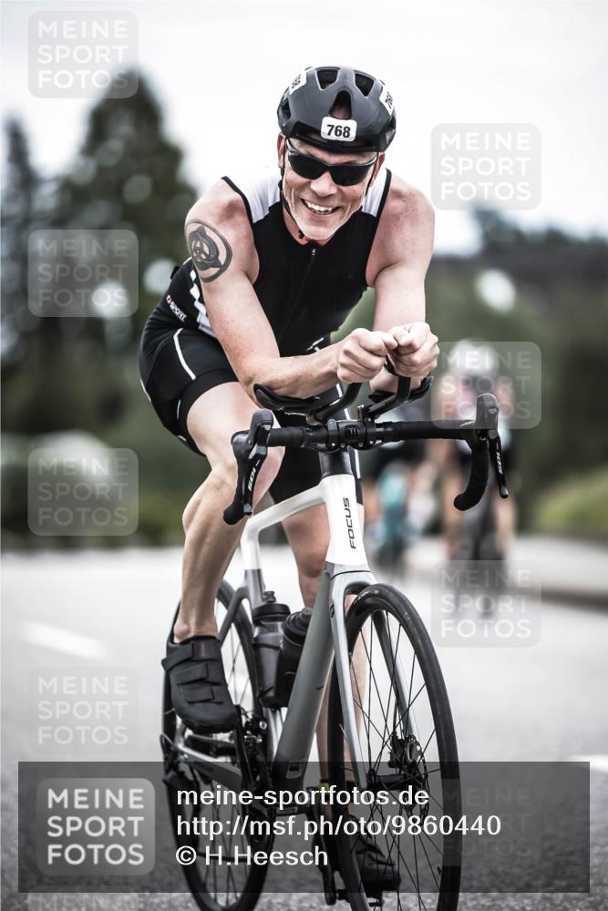21.06.2026 - 29. Vierlanden-Triathlon H.Heesch http://msf.ph/oto/9860440 21.06.2026 12:07:05 Radfahren 668, 712, 768 meine-sportfotos.de