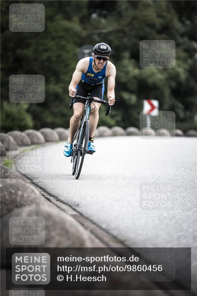21.06.2026 - 29. Vierlanden-Triathlon H.Heesch http://msf.ph/oto/9860456 21.06.2026 12:07:14 Radfahren 634, 668, 923, 950 meine-sportfotos.de