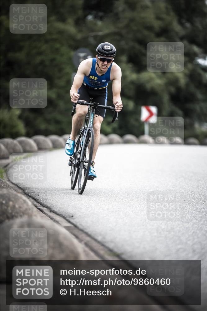 21.06.2026 - 29. Vierlanden-Triathlon H.Heesch http://msf.ph/oto/9860460 21.06.2026 12:07:14 Radfahren 634, 668, 923, 950 meine-sportfotos.de