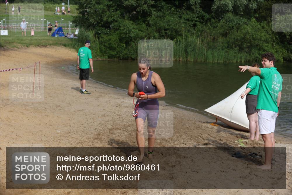 21.06.2026 - 29. Vierlanden-Triathlon Andreas Tolksdorf http://msf.ph/oto/9860461 21.06.2026 09:10:53 Schwimmen 273, 274 meine-sportfotos.de