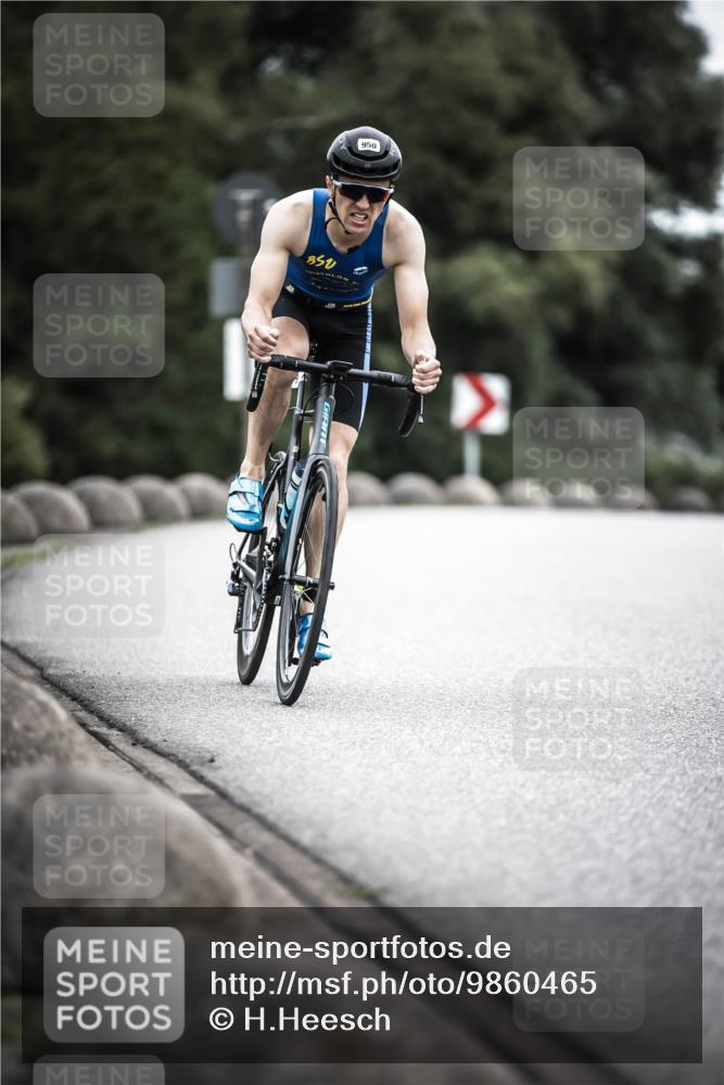 21.06.2026 - 29. Vierlanden-Triathlon H.Heesch http://msf.ph/oto/9860465 21.06.2026 12:07:14 Radfahren 634, 668, 923, 950 meine-sportfotos.de