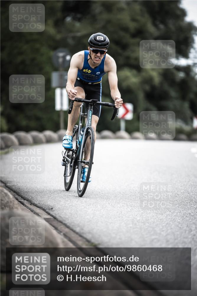 21.06.2026 - 29. Vierlanden-Triathlon H.Heesch http://msf.ph/oto/9860468 21.06.2026 12:07:14 Radfahren 634, 668, 923, 950 meine-sportfotos.de