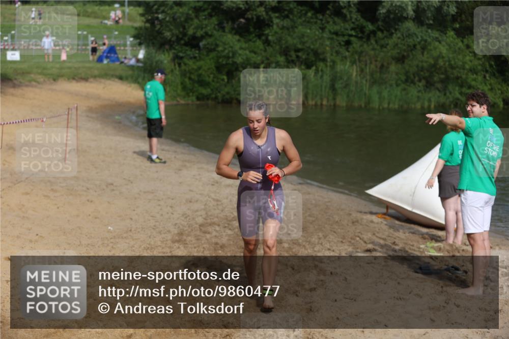 21.06.2026 - 29. Vierlanden-Triathlon Andreas Tolksdorf http://msf.ph/oto/9860477 21.06.2026 09:10:54 Schwimmen 273, 274 meine-sportfotos.de