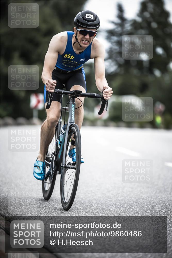 21.06.2026 - 29. Vierlanden-Triathlon H.Heesch http://msf.ph/oto/9860486 21.06.2026 12:07:14 Radfahren 634, 668, 923, 950 meine-sportfotos.de