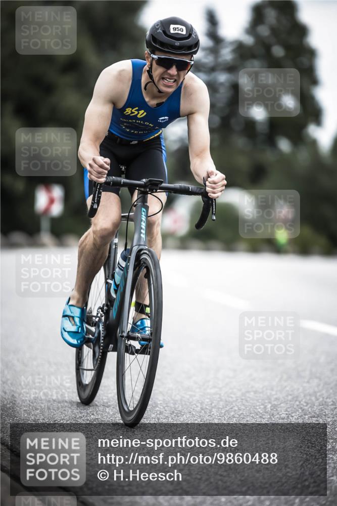 21.06.2026 - 29. Vierlanden-Triathlon H.Heesch http://msf.ph/oto/9860488 21.06.2026 12:07:14 Radfahren 634, 668, 923, 950 meine-sportfotos.de