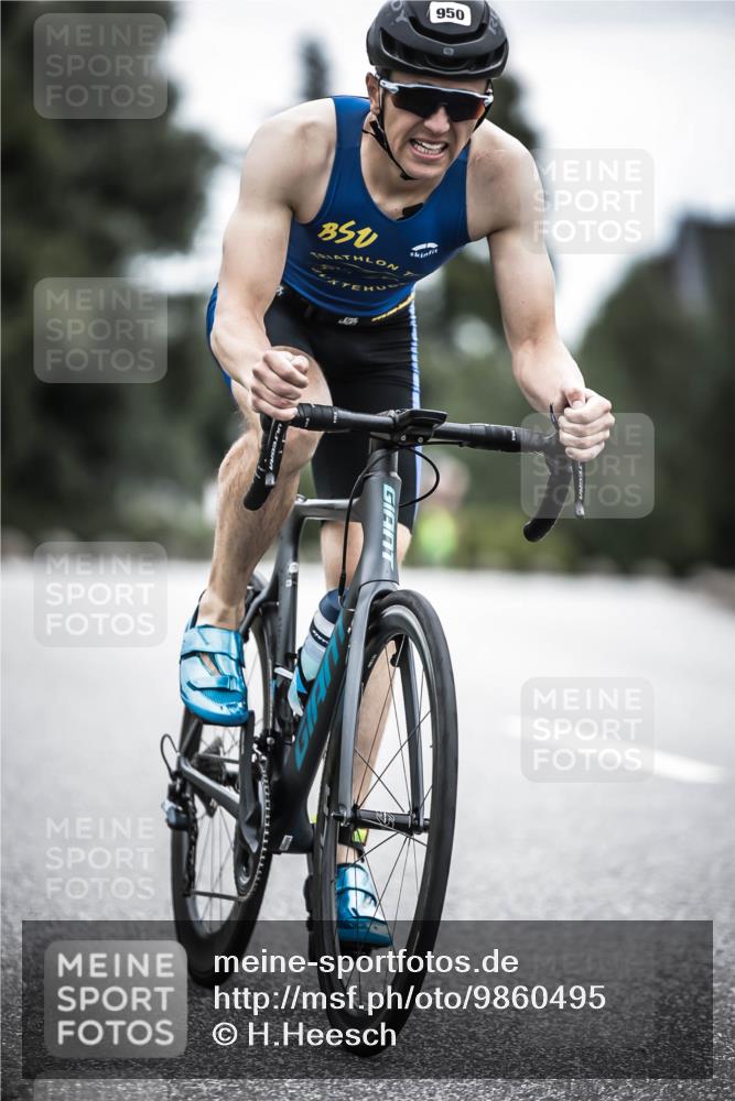 21.06.2026 - 29. Vierlanden-Triathlon H.Heesch http://msf.ph/oto/9860495 21.06.2026 12:07:14 Radfahren 634, 668, 923, 950 meine-sportfotos.de