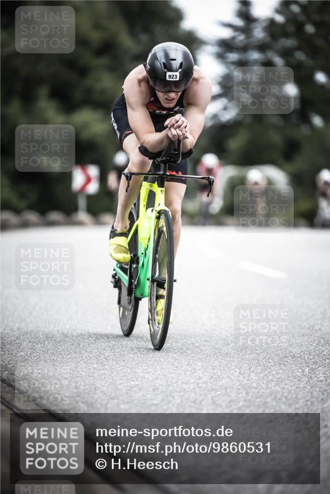 21.06.2026 - 29. Vierlanden-Triathlon H.Heesch http://msf.ph/oto/9860531 21.06.2026 12:07:20 Radfahren 634, 790, 912, 923, 926, 934, 935, 943, 962, 967 meine-sportfotos.de