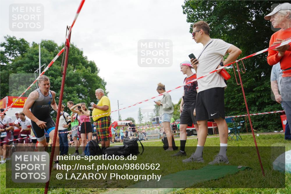21.06.2026 - 29. Vierlanden-Triathlon LAZAROV Photography http://msf.ph/oto/9860562 21.06.2026 12:02:44 Schwimmen 908, 921, 923, 933, 938, 943, 945, 962, 969, 977 meine-sportfotos.de