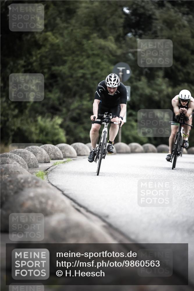 21.06.2026 - 29. Vierlanden-Triathlon H.Heesch http://msf.ph/oto/9860563 21.06.2026 12:07:23 Radfahren 790, 912, 923, 926, 933, 934, 935, 943, 962, 967 meine-sportfotos.de