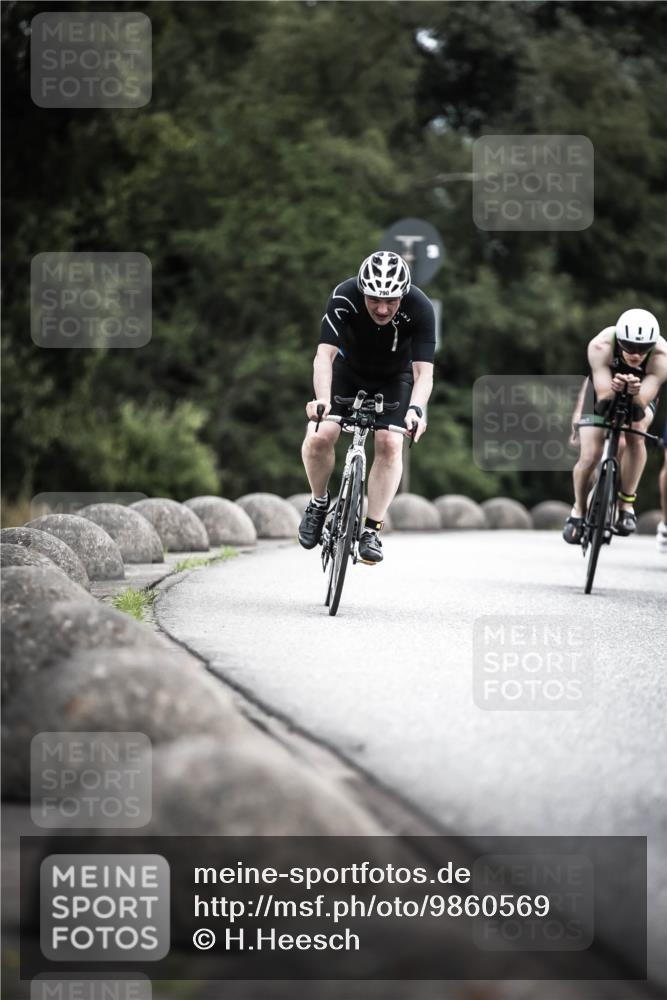 21.06.2026 - 29. Vierlanden-Triathlon H.Heesch http://msf.ph/oto/9860569 21.06.2026 12:07:23 Radfahren 790, 912, 923, 926, 933, 934, 935, 943, 962, 967 meine-sportfotos.de