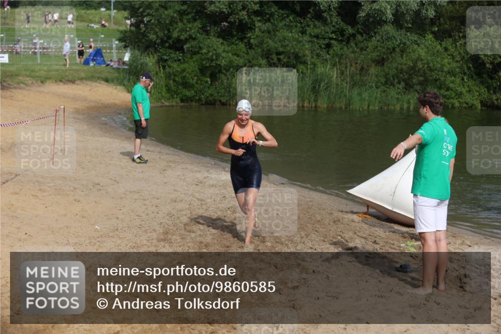 21.06.2026 - 29. Vierlanden-Triathlon Andreas Tolksdorf http://msf.ph/oto/9860585 21.06.2026 09:11:14 Schwimmen 223, 253 meine-sportfotos.de