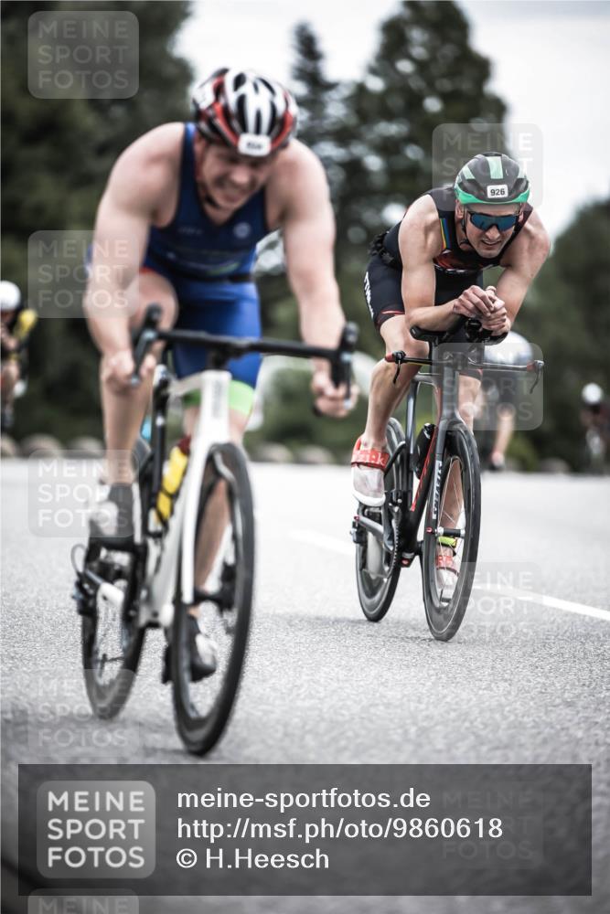 21.06.2026 - 29. Vierlanden-Triathlon H.Heesch http://msf.ph/oto/9860618 21.06.2026 12:07:26 Radfahren 670, 757, 790, 908, 912, 921, 924, 926, 933, 934, 935, 938, 943, 962, 967 meine-sportfotos.de