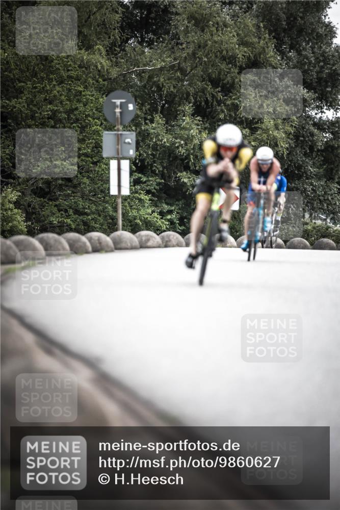 21.06.2026 - 29. Vierlanden-Triathlon H.Heesch http://msf.ph/oto/9860627 21.06.2026 12:07:27 Radfahren 670, 757, 790, 908, 912, 921, 924, 925, 926, 933, 934, 935, 938, 962, 967, 969 meine-sportfotos.de