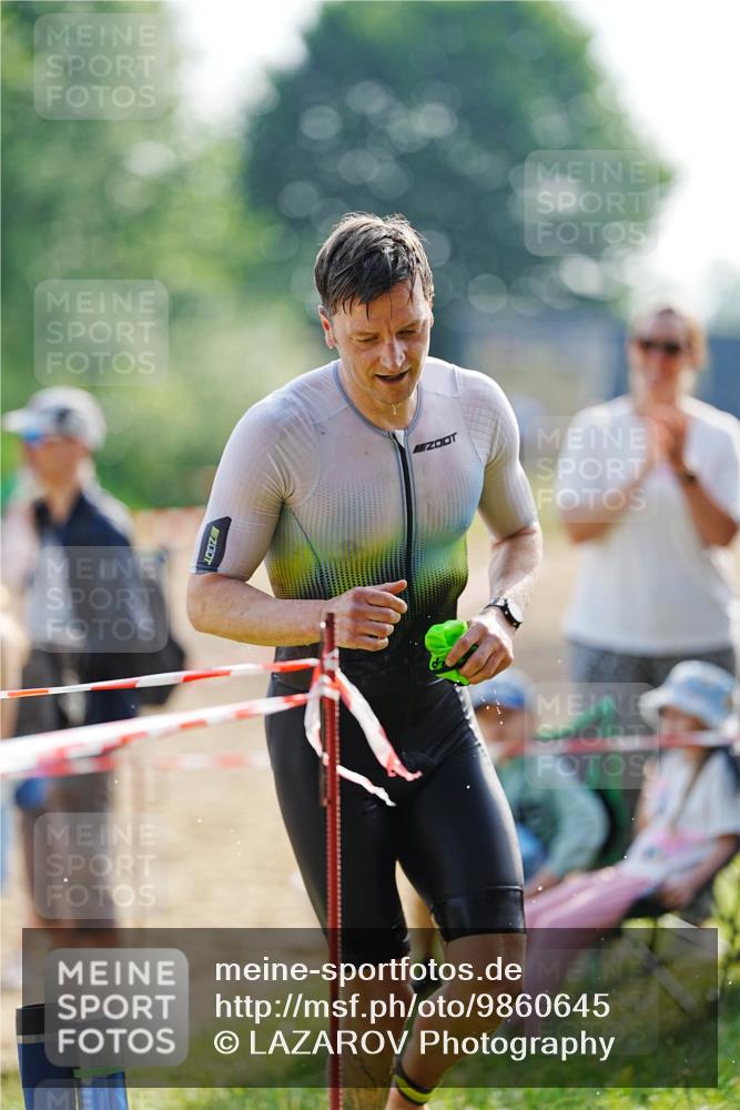 21.06.2026 - 29. Vierlanden-Triathlon LAZAROV Photography http://msf.ph/oto/9860645 21.06.2026 08:42:48 Schwimmen 27, 148, 193, 210 meine-sportfotos.de