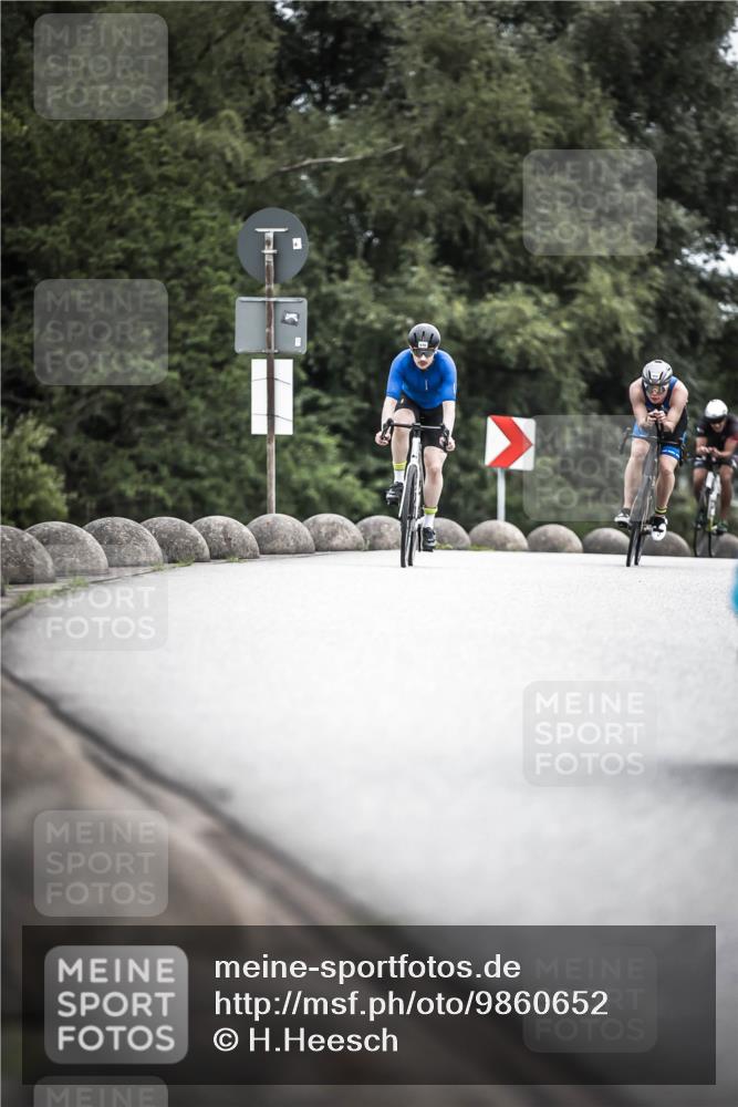 21.06.2026 - 29. Vierlanden-Triathlon H.Heesch http://msf.ph/oto/9860652 21.06.2026 12:07:29 Radfahren 670, 757, 908, 912, 921, 924, 925, 926, 933, 934, 938, 969 meine-sportfotos.de