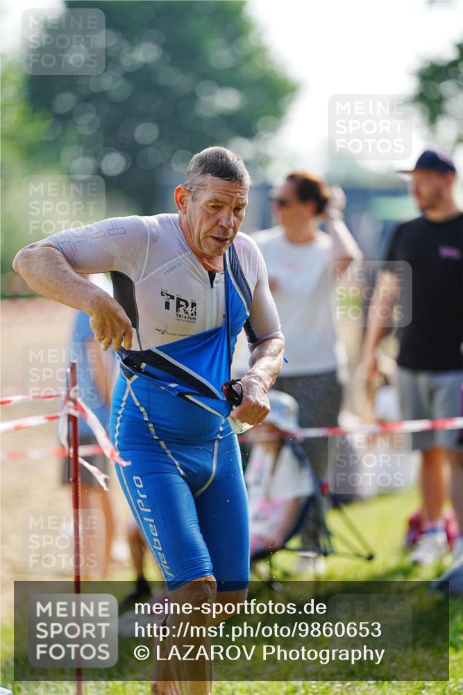 21.06.2026 - 29. Vierlanden-Triathlon LAZAROV Photography http://msf.ph/oto/9860653 21.06.2026 08:42:52 Schwimmen 27, 193, 210 meine-sportfotos.de