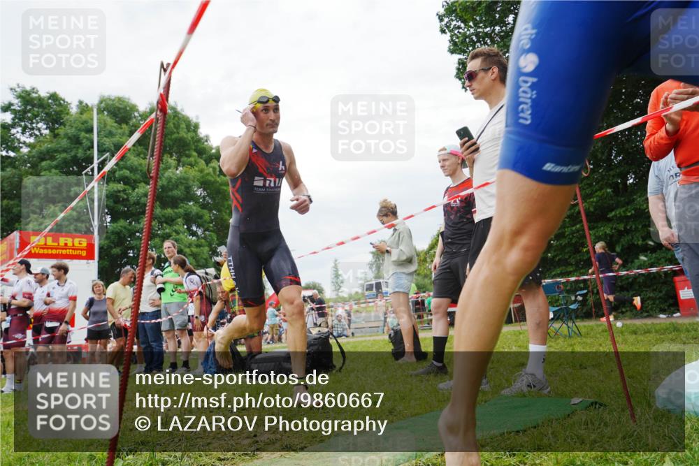 21.06.2026 - 29. Vierlanden-Triathlon LAZAROV Photography http://msf.ph/oto/9860667 21.06.2026 12:02:50 Schwimmen 921, 926, 943, 945, 960, 977 meine-sportfotos.de