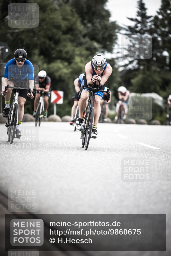 21.06.2026 - 29. Vierlanden-Triathlon H.Heesch http://msf.ph/oto/9860675 21.06.2026 12:07:31 Radfahren 670, 757, 822, 908, 912, 921, 924, 925, 928, 933, 938, 969 meine-sportfotos.de