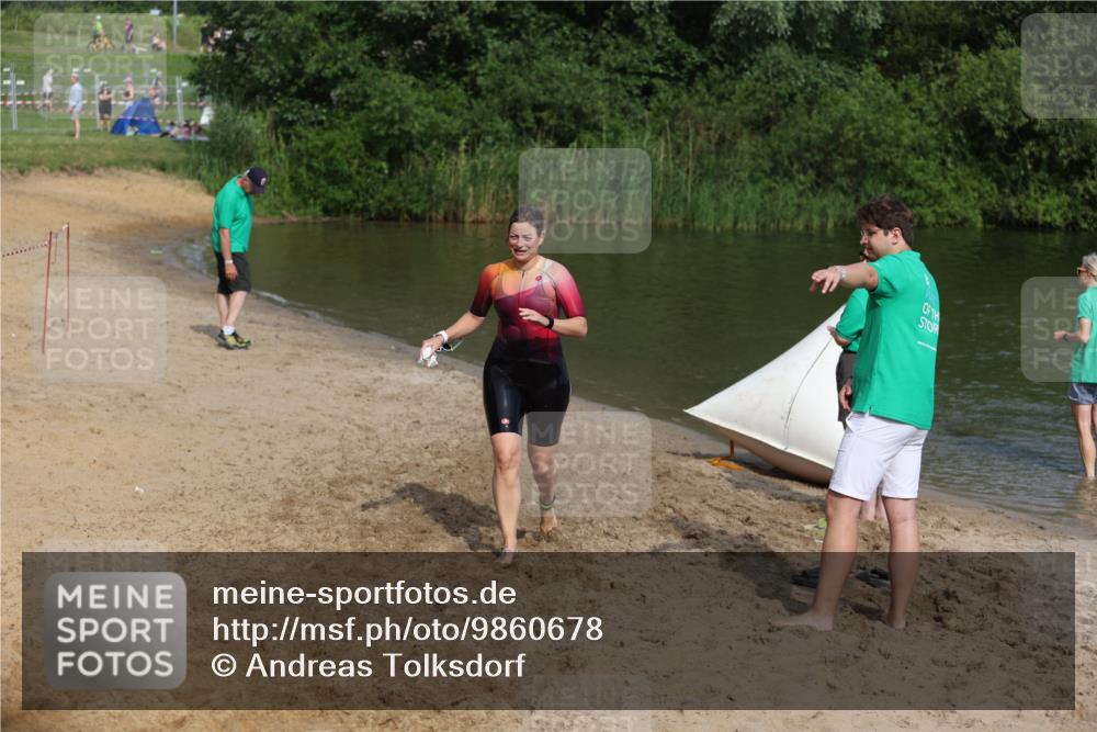 21.06.2026 - 29. Vierlanden-Triathlon Andreas Tolksdorf http://msf.ph/oto/9860678 21.06.2026 09:11:23 Schwimmen 223 meine-sportfotos.de