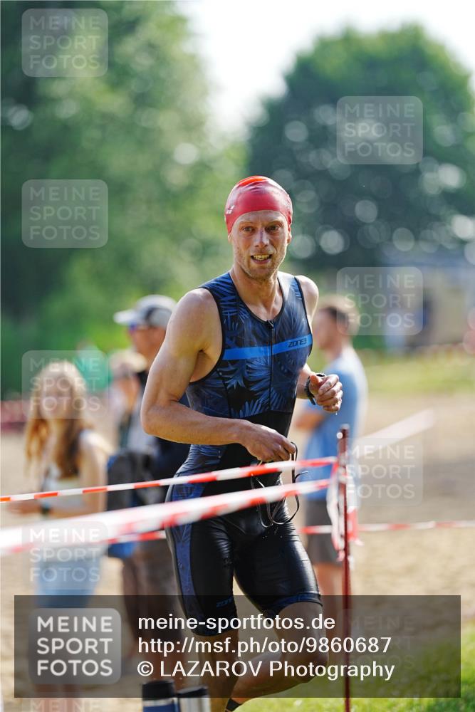 21.06.2026 - 29. Vierlanden-Triathlon LAZAROV Photography http://msf.ph/oto/9860687 21.06.2026 08:43:26 Schwimmen 56 meine-sportfotos.de