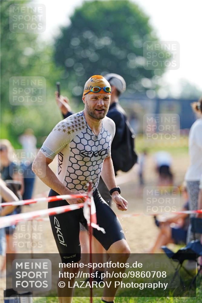 21.06.2026 - 29. Vierlanden-Triathlon LAZAROV Photography http://msf.ph/oto/9860708 21.06.2026 08:43:44 Schwimmen 42, 44, 88, 108, 154 meine-sportfotos.de