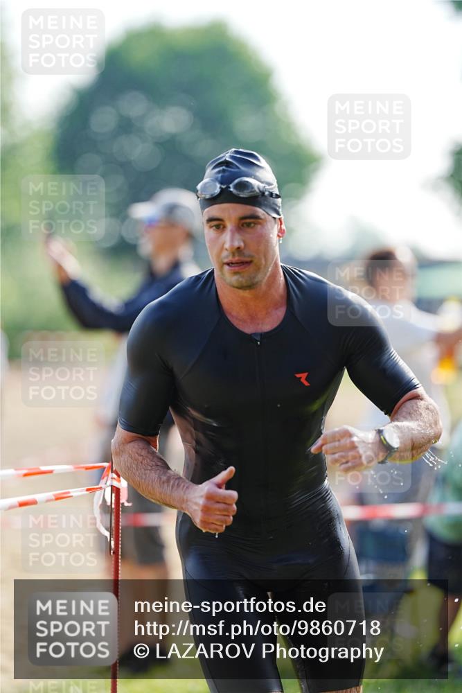 21.06.2026 - 29. Vierlanden-Triathlon LAZAROV Photography http://msf.ph/oto/9860718 21.06.2026 08:43:46 Schwimmen 42, 44, 88, 108, 154 meine-sportfotos.de