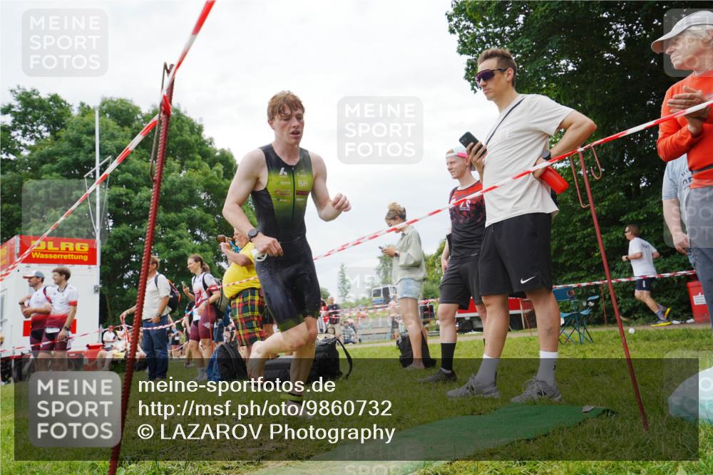 21.06.2026 - 29. Vierlanden-Triathlon LAZAROV Photography http://msf.ph/oto/9860732 21.06.2026 12:03:18 Schwimmen 916, 949, 961, 973, 980 meine-sportfotos.de