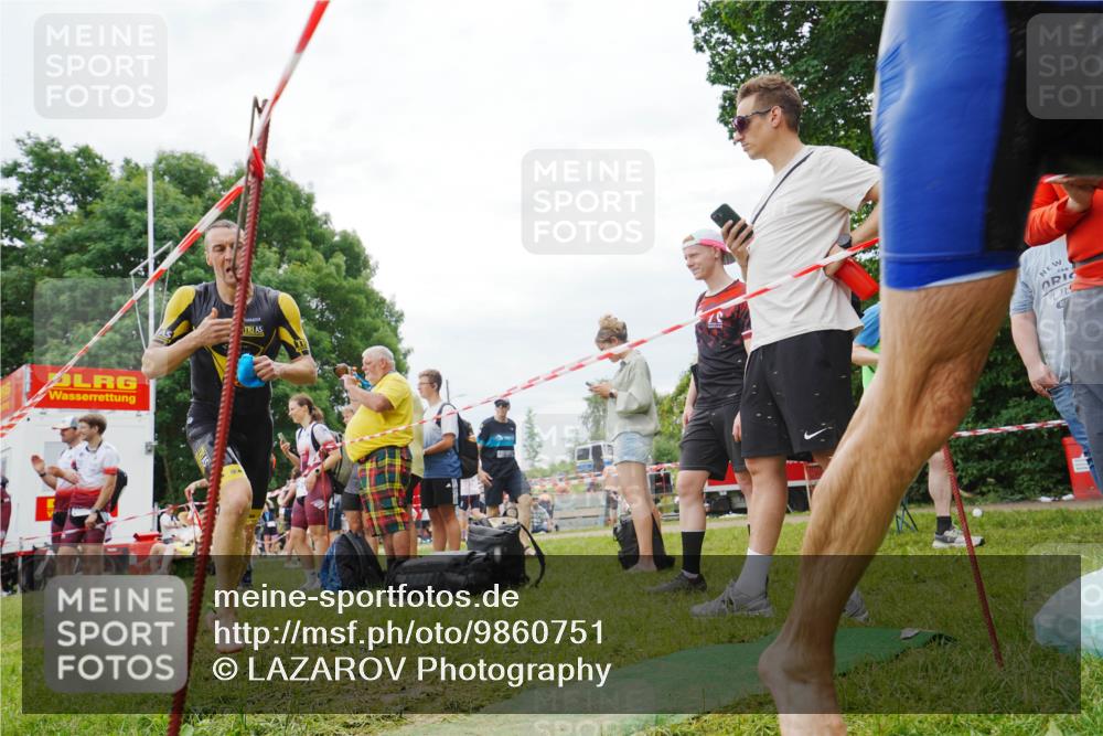 21.06.2026 - 29. Vierlanden-Triathlon LAZAROV Photography http://msf.ph/oto/9860751 21.06.2026 12:03:21 Schwimmen 916, 948, 949, 961, 973, 980 meine-sportfotos.de
