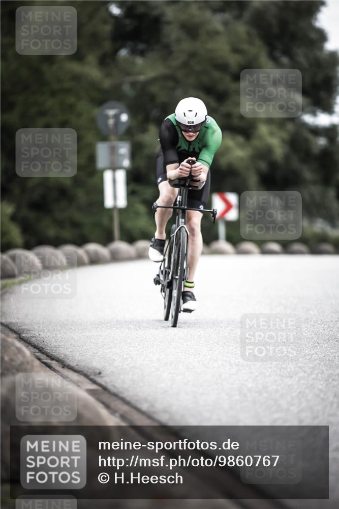 21.06.2026 - 29. Vierlanden-Triathlon H.Heesch http://msf.ph/oto/9860767 21.06.2026 12:07:38 Radfahren 822, 860, 925, 928, 969 meine-sportfotos.de