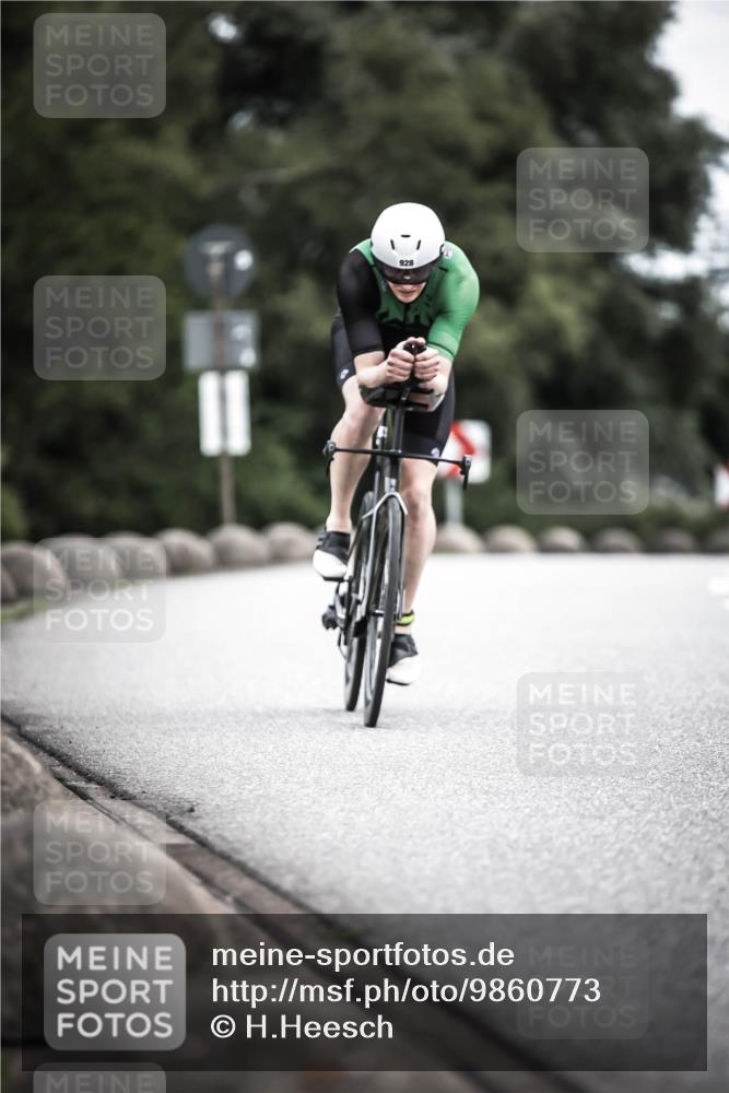 21.06.2026 - 29. Vierlanden-Triathlon H.Heesch http://msf.ph/oto/9860773 21.06.2026 12:07:38 Radfahren 822, 860, 925, 928, 969 meine-sportfotos.de