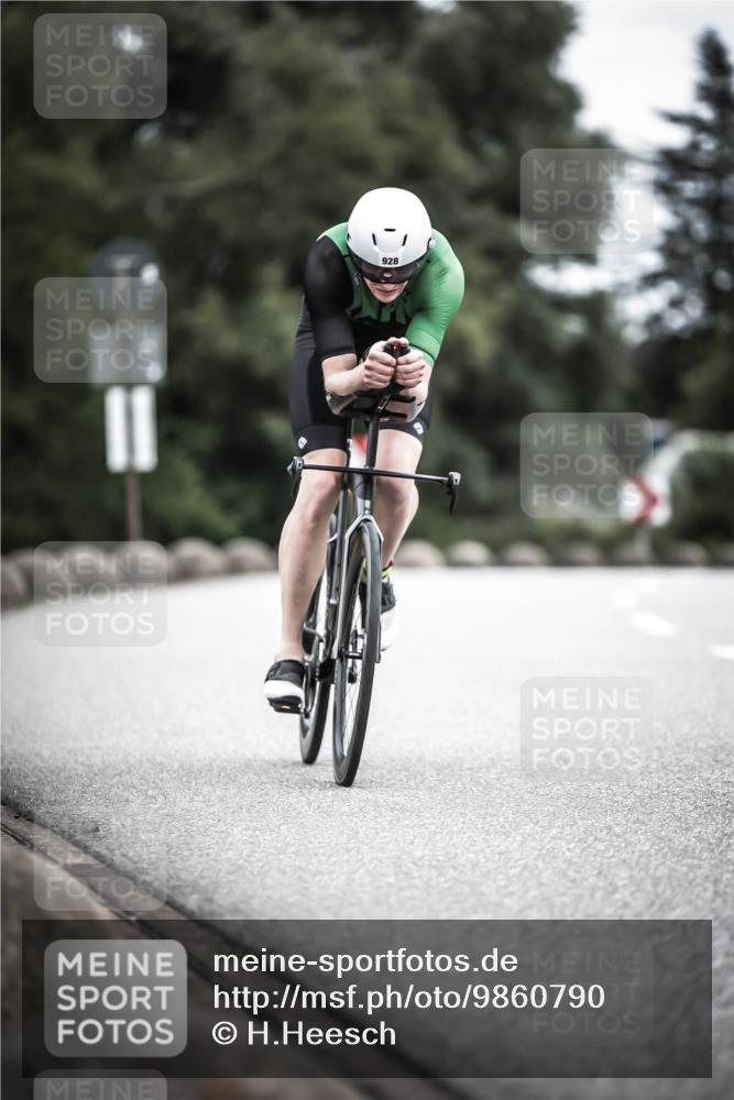 21.06.2026 - 29. Vierlanden-Triathlon H.Heesch http://msf.ph/oto/9860790 21.06.2026 12:07:38 Radfahren 822, 860, 925, 928, 969 meine-sportfotos.de