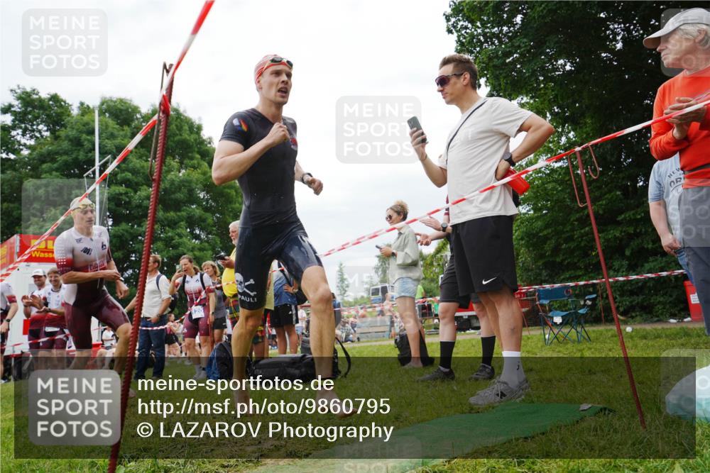 21.06.2026 - 29. Vierlanden-Triathlon LAZAROV Photography http://msf.ph/oto/9860795 21.06.2026 12:03:31 Schwimmen 915, 929, 937, 948, 981 meine-sportfotos.de