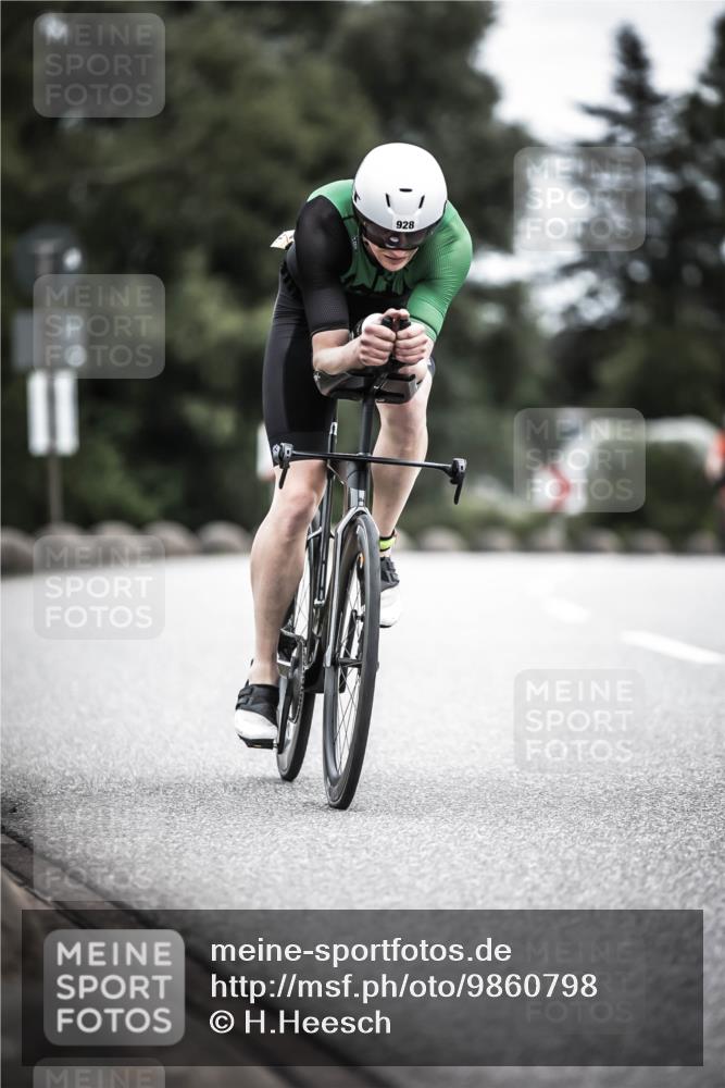 21.06.2026 - 29. Vierlanden-Triathlon H.Heesch http://msf.ph/oto/9860798 21.06.2026 12:07:38 Radfahren 822, 860, 925, 928, 969 meine-sportfotos.de