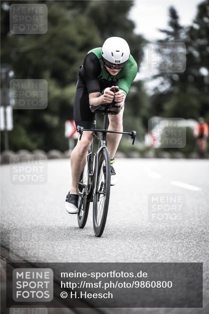 21.06.2026 - 29. Vierlanden-Triathlon H.Heesch http://msf.ph/oto/9860800 21.06.2026 12:07:38 Radfahren 822, 860, 925, 928, 969 meine-sportfotos.de