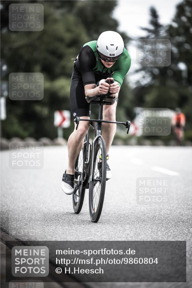 21.06.2026 - 29. Vierlanden-Triathlon H.Heesch http://msf.ph/oto/9860804 21.06.2026 12:07:38 Radfahren 822, 860, 925, 928, 969 meine-sportfotos.de